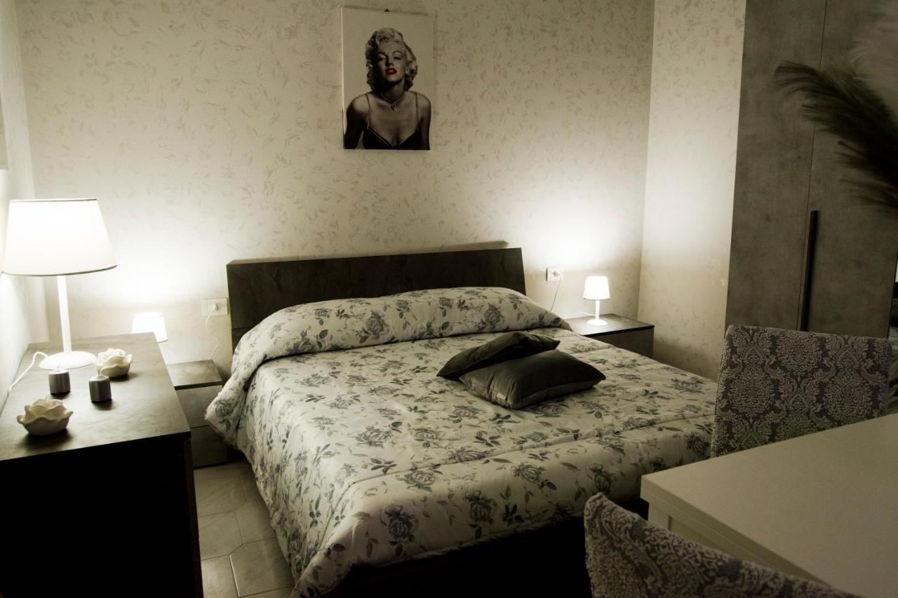 Mincasa Nel Cuore Di Napoli Екстер'єр фото