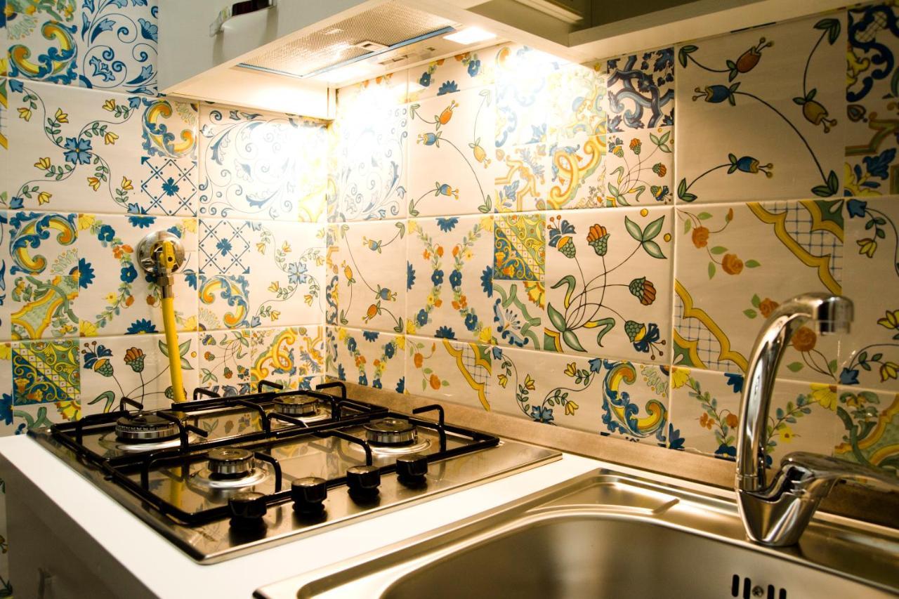 Mincasa Nel Cuore Di Napoli Екстер'єр фото